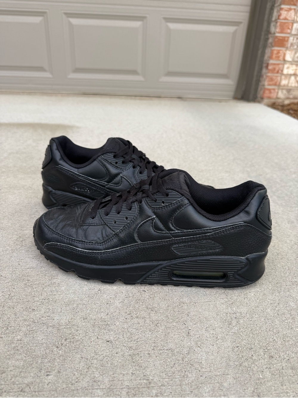 Men’s Nike Air Max 90 (size 12)
